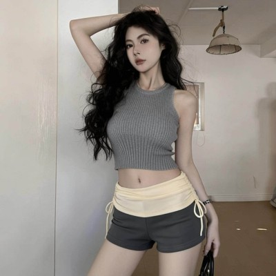 休闲撞色抽绳包臀短裤